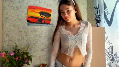 Snapshot of julianeaukamp chatting on 6, 4, 2026 Viola online show from 6, 4, 2026