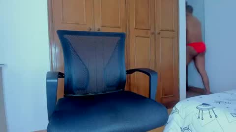 Snapshot of julianmastercash chatting on 19, 6, 2026 julianmastercash online show from 19, 6, 2026