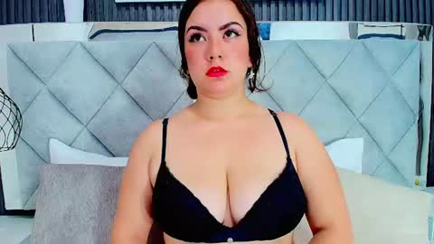 julianna online show from 29, 7, 2026