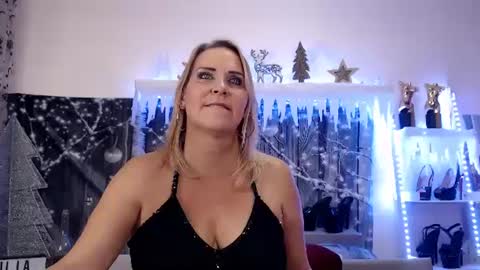 Snapshot of juliapink6 chatting on 6, 1, 2025 Julia online show from 6, 1, 2025