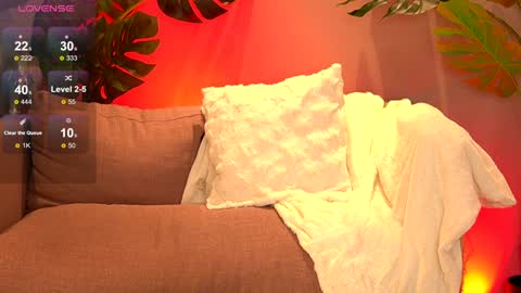 Snapshot of juliarichard chatting on 6, 2, 2025 Julie online show from 6, 2, 2025