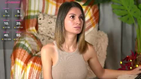 Snapshot of juliarichard chatting on 10, 11, 2025 Julie online show from 10, 11, 2025