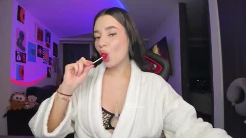 Snapshot of julidavila chatting on 2, 2, 2026 Jeimy Help me to reach 100 thumbs up online show from 2, 2, 2026