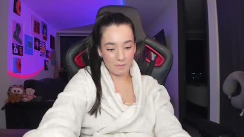 Snapshot of julidavila chatting on 3, 2, 2026 Jeimy Help me to reach 100 thumbs up online show from 3, 2, 2026