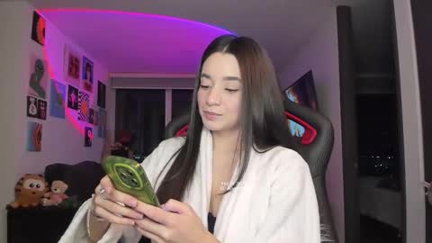 Snapshot of julidavila chatting on 22, 2, 2026 Jeimy Help me to reach 100 thumbs up online show from 22, 2, 2026