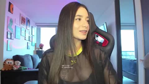 Snapshot of julidavila chatting on 2, 3, 2026 Jeimy Help me to reach 100 thumbs up online show from 2, 3, 2026