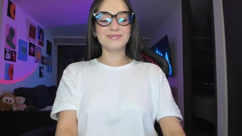 Jeimy Help me to reach 100 thumbs up online show from 7, 6, 2026