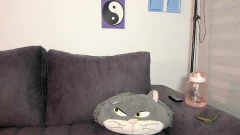 Jeimy Help me to reach 100 thumbs up online show from 21, 7, 2026