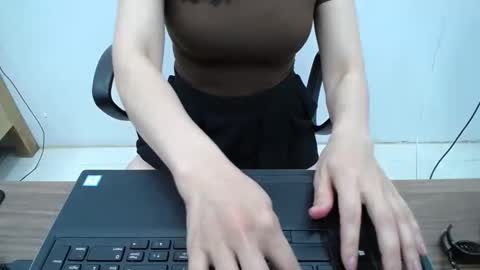 julie9x online show from 20, 4, 2026