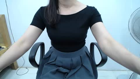 julie9x online show from 11, 6, 2026
