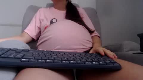 Julie bunny online show from 22, 4, 2026