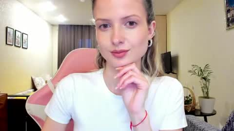 Julie online show from 21, 6, 2026