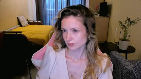 Julie online show from 7, 7, 2026
