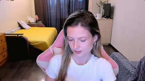 Julie online show from 10, 7, 2026