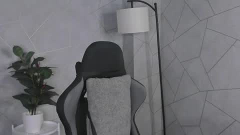 Snapshot of julie_lucasss chatting on 19, 5, 2026 Julie Lucasss online show from 19, 5, 2026