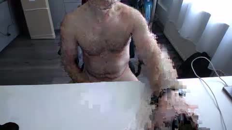 Snapshot of julienneedyou chatting on 12, 11, 2025 julienneedyou online show from 12, 11, 2025