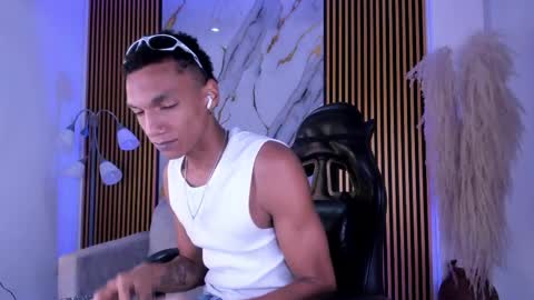 Julien online show from 22, 4, 2026