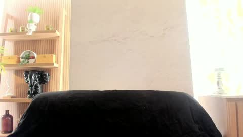 Snapshot of juliet_miller chatting on 9, 6, 2026 Juliet online show from 9, 6, 2026