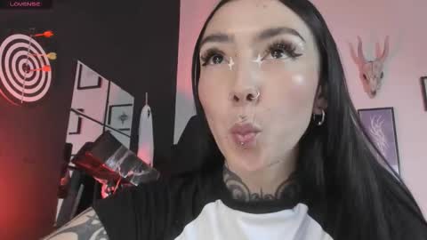 juliet_sourire online show from 10, 11, 2025