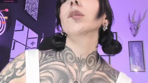 juliet_sourire online show from 4, 5, 2026