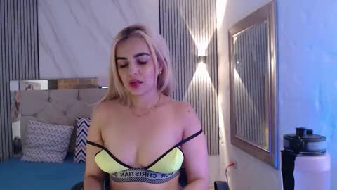 julieta__fox_ online show from 20, 3, 2026