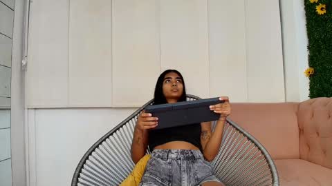 Juli online show from 29, 12, 2024