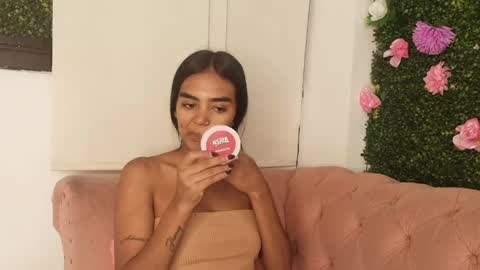 Snapshot of julieta_aguilar chatting on 22, 5, 2026 Juli online show from 22, 5, 2026