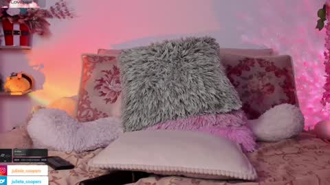 Snapshot of julieta_cooper20 chatting on 22, 1, 2025 Juli online show from 22, 1, 2025