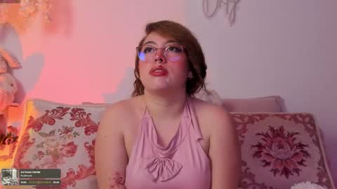 Snapshot of julieta_cooper20 chatting on 24, 9, 2025 Juli online show from 24, 9, 2025