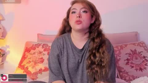 Snapshot of julieta_cooper20 chatting on 12, 10, 2025 Juli online show from 12, 10, 2025