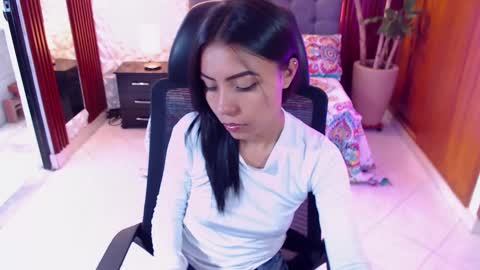 julieta_fn online show from 21, 2, 2025