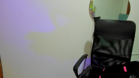 Snapshot of julieta_star69 chatting on 18, 9, 2025 julieta_star69 online show from 18, 9, 2025