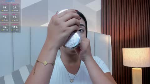 Snapshot of julietasantos__ chatting on 21, 5, 2026 Julieta Santos online show from 21, 5, 2026