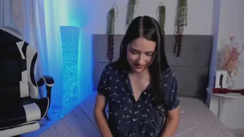 Julieta Snow online show from 9, 6, 2026