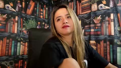 Julietta Jackson online show from 14, 2, 2025