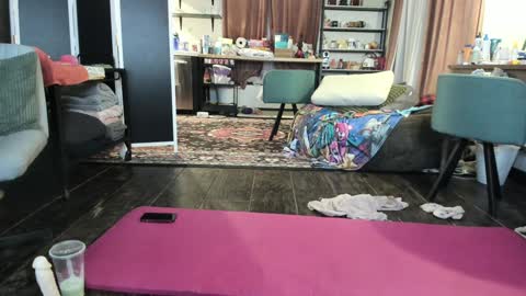 Here most days 3 online show from 24, 1, 2025