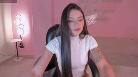 Juliette Moreau online show from 9, 5, 2026