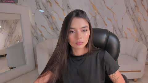 Juliette Moreau online show from 18, 5, 2026