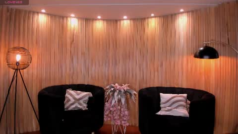 Juliette Moreau online show from 16, 6, 2026