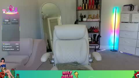 Julie online show from 28, 4, 2026