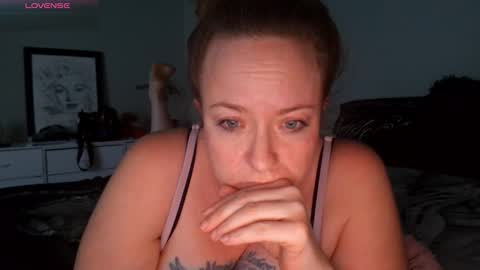 Juli Monroe online show from 4, 2, 2026