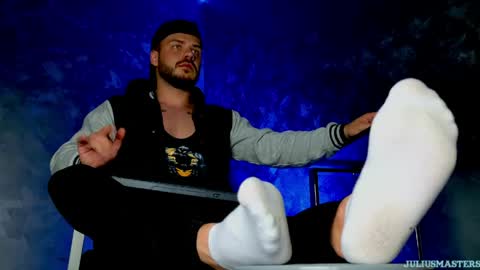 JULiUS   online show from 27, 4, 2026