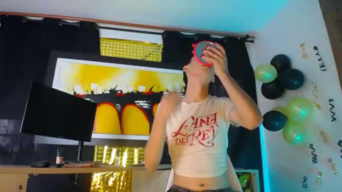 Snapshot of jullian_ricci chatting on 7, 3, 2026 jullian online show from 7, 3, 2026