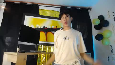 Snapshot of jullian_ricci chatting on 13, 3, 2026 jullian online show from 13, 3, 2026