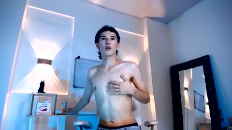 jullian online show from 28, 7, 2026