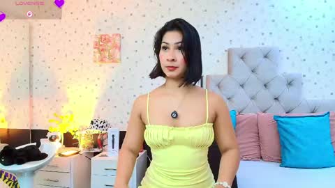 Julieta Reyes   online show from 24, 4, 2026