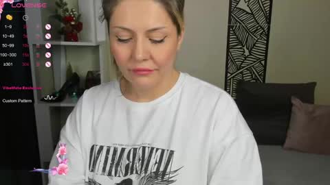 Snapshot of jully_rox chatting on 9, 12, 2024 Jully online show from 9, 12, 2024