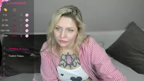 Snapshot of jully_rox chatting on 10, 2, 2025 Jully online show from 10, 2, 2025