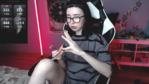 Baroness Von Cringe online show from 12, 12, 2024