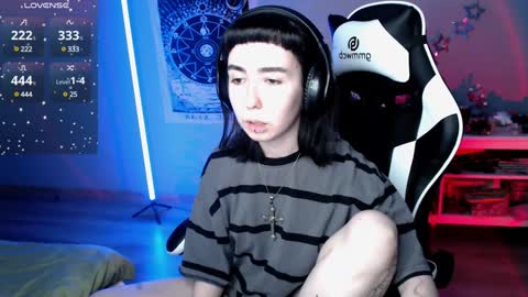 Baroness Von Cringe online show from 5, 1, 2025